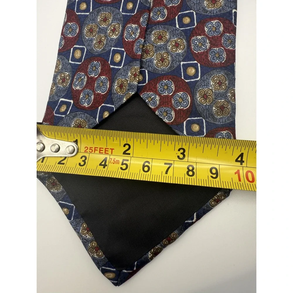 Geoffrey Beene Silk Tie Mens Medallion Pattern Luxury Classic Made in Italy‎